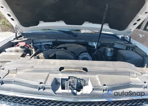 2013 Chevrolet Suburban 1500 Lt from USA, damaged, VIN 1GNSCJE01DR144244